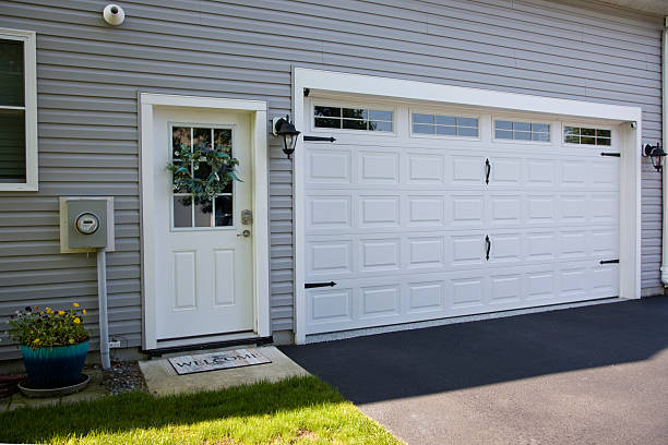 24/7 Emergency Garage Door Panel Replacement experts in Malvern, AR
